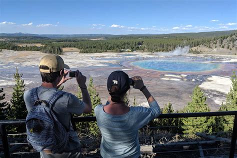 yellowstone park tours from vegas